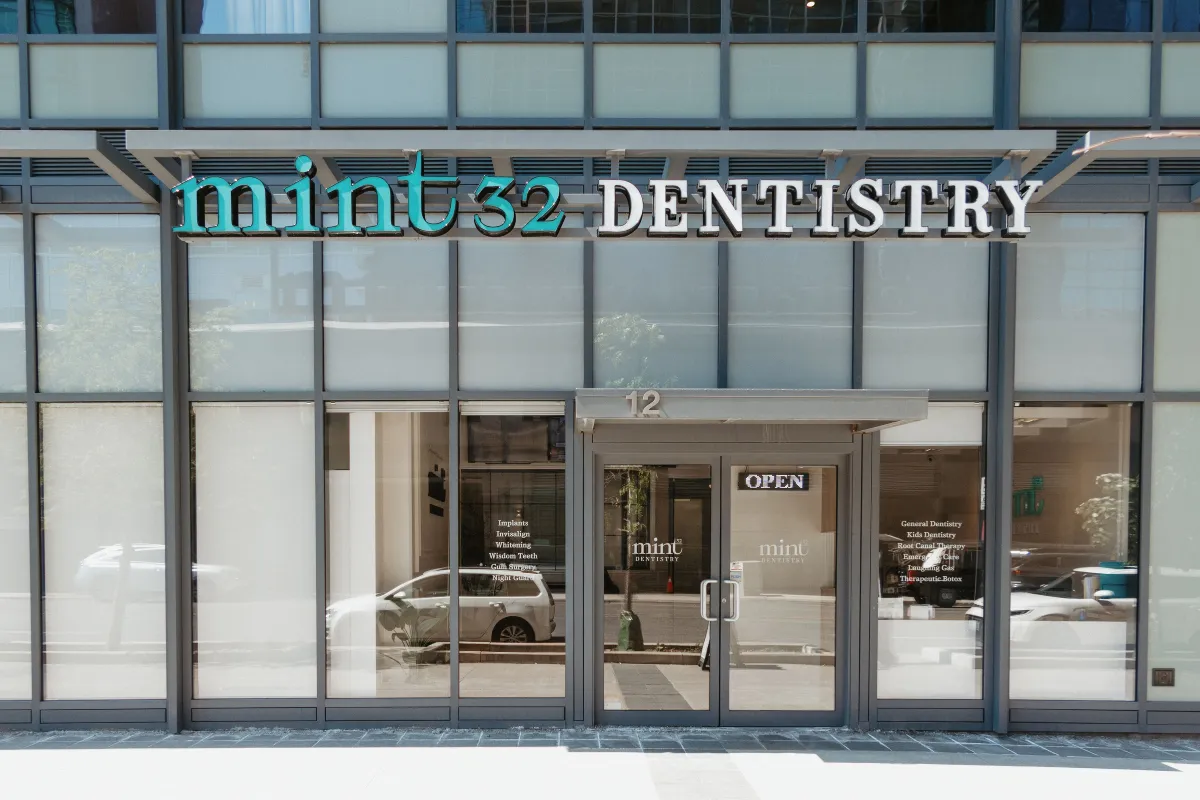 Mint 32 Dentistry Frontage Area